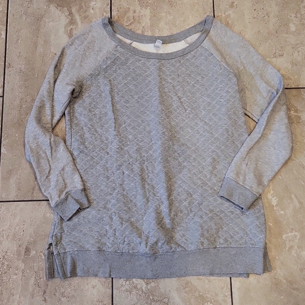 3/$12 maternity quilted gray sweatshirt long sleeve